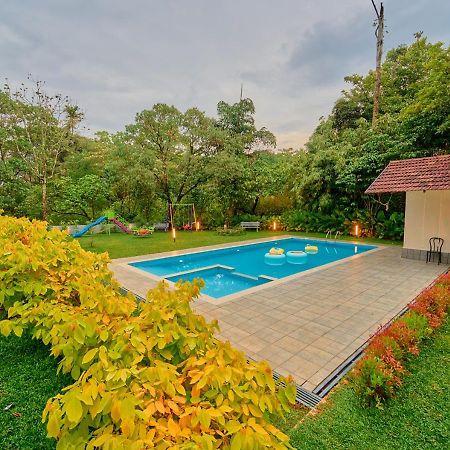 Glen Castle Vagamon Pool Resort By Voye Homes Buitenkant foto
