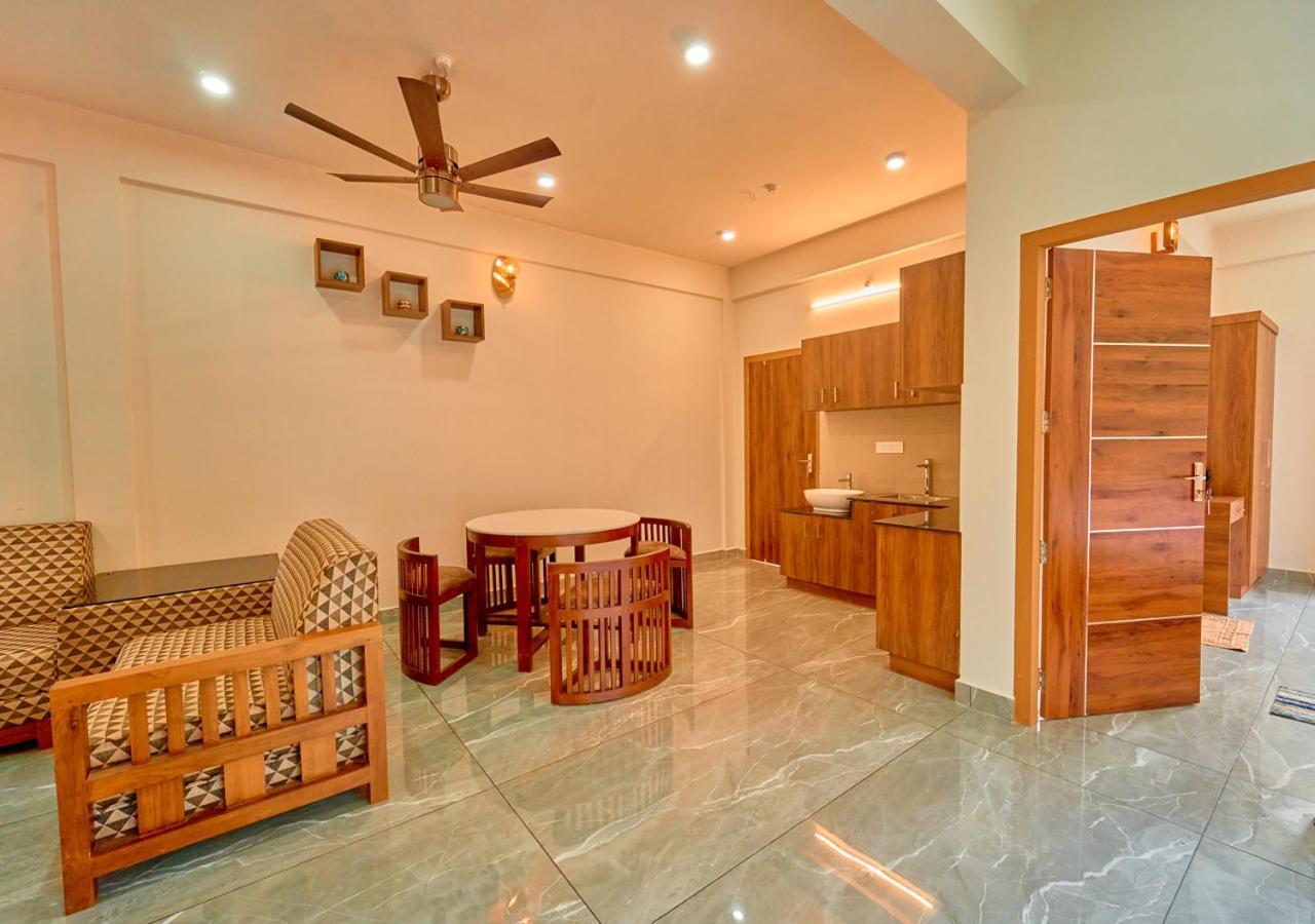 Glen Castle Vagamon Pool Resort By Voye Homes Buitenkant foto