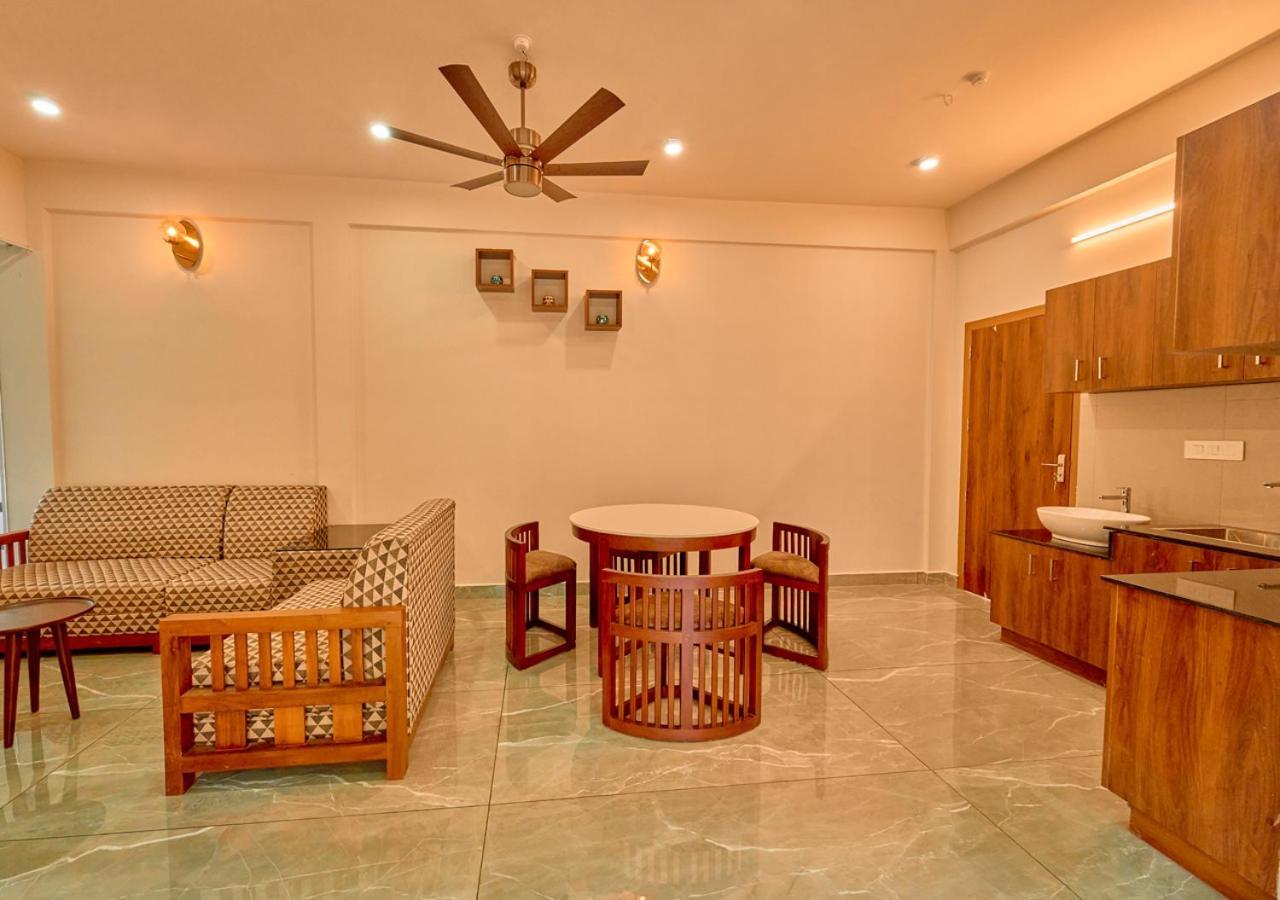 Glen Castle Vagamon Pool Resort By Voye Homes Buitenkant foto