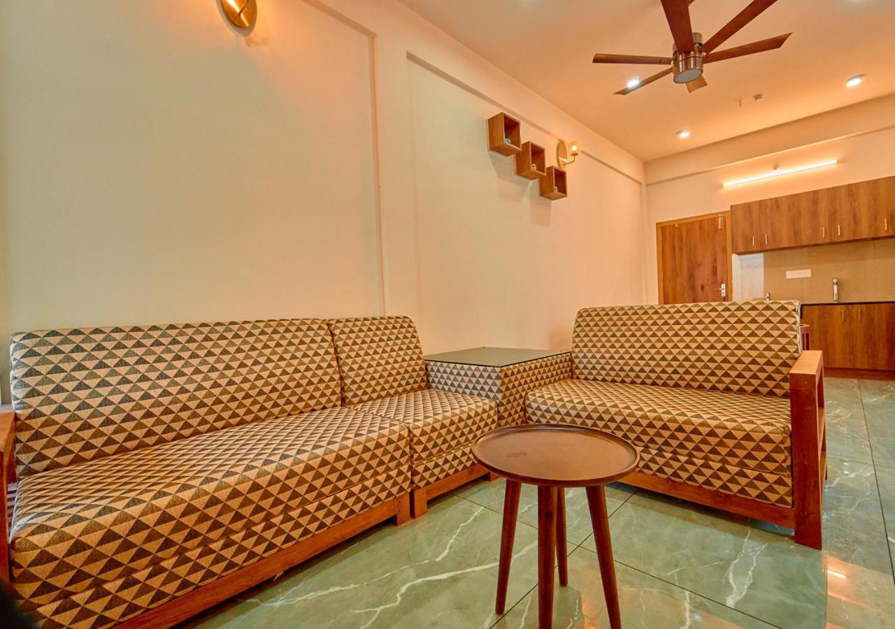 Glen Castle Vagamon Pool Resort By Voye Homes Buitenkant foto