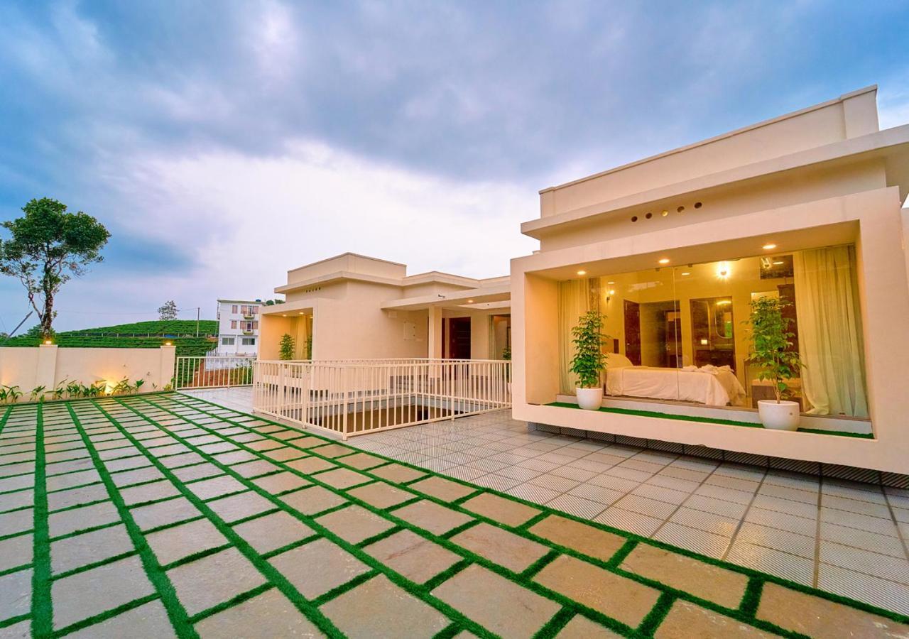 Glen Castle Vagamon Pool Resort By Voye Homes Buitenkant foto